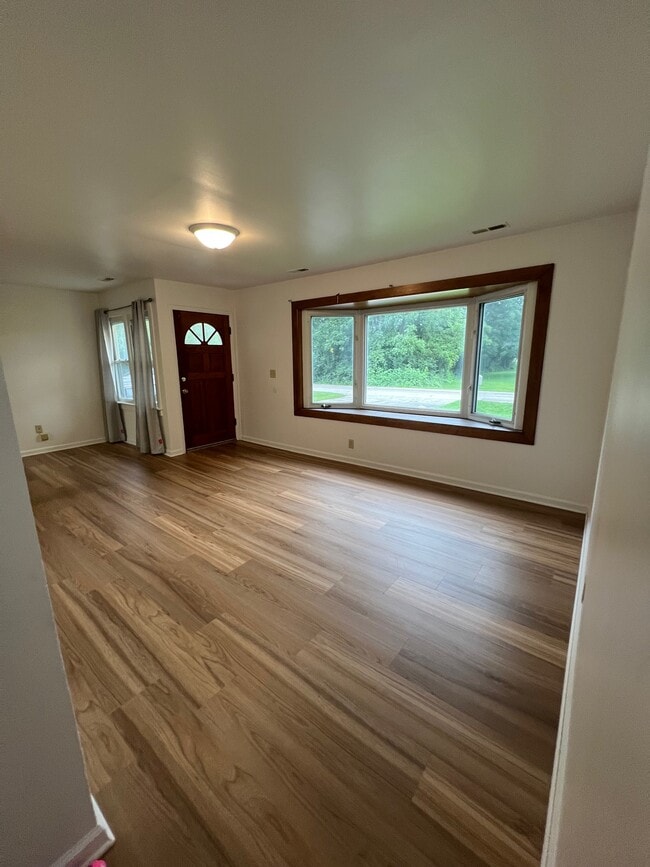Liivng and Dining Room - 806 Menominee Dr