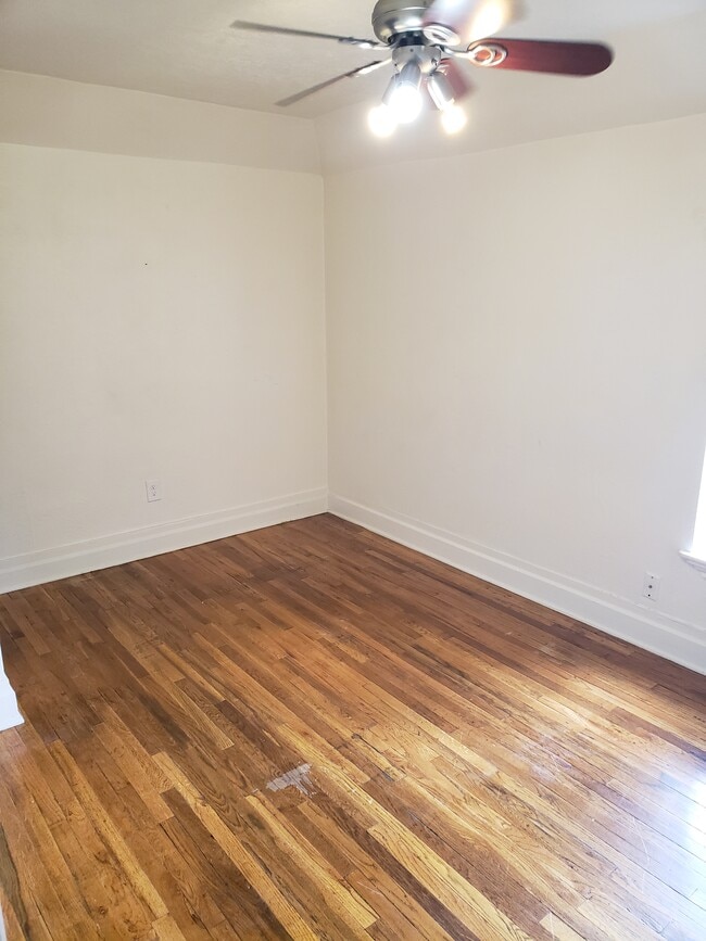 Building Photo - 972 23rd St