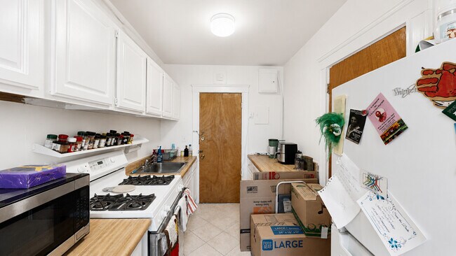 Foto del edificio - 15 Governors Ave