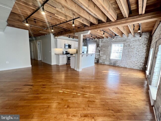 Building Photo - 401 Princess Anne St