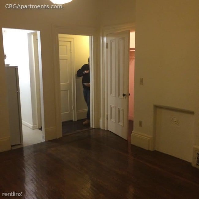 Building Photo - 26 Clinton St