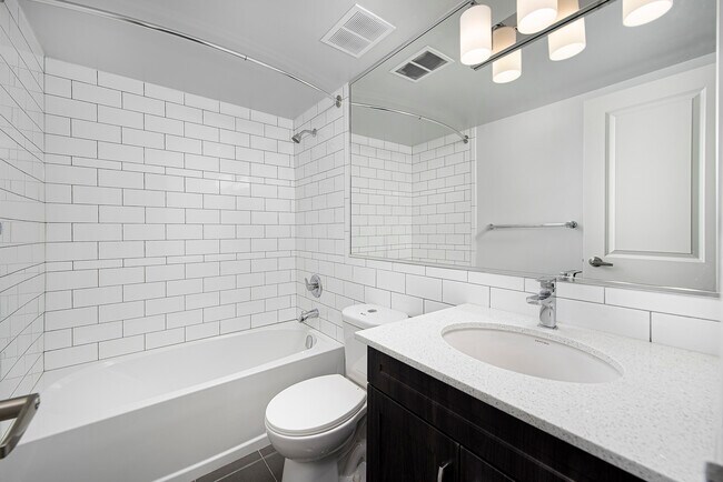 Photo du bâtiment - Forest Manor