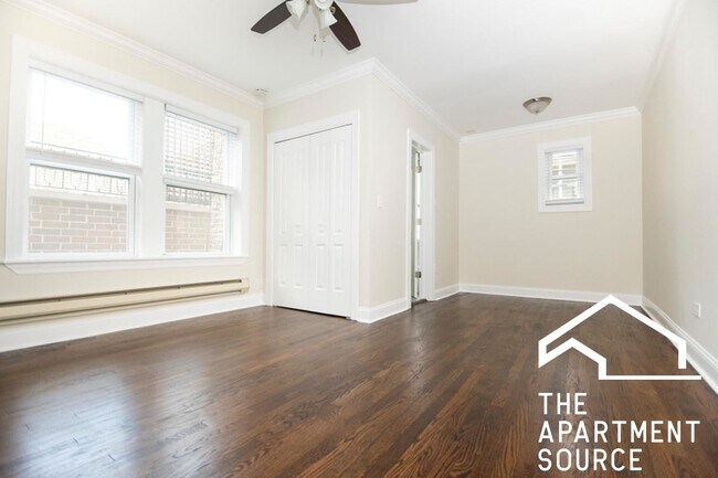 Foto del edificio - 2127 N Dayton St