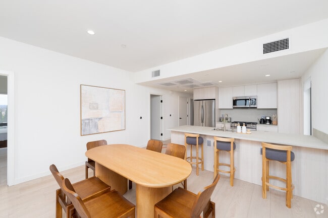 5BR, 2BA - 1.473SF - Lex by Category