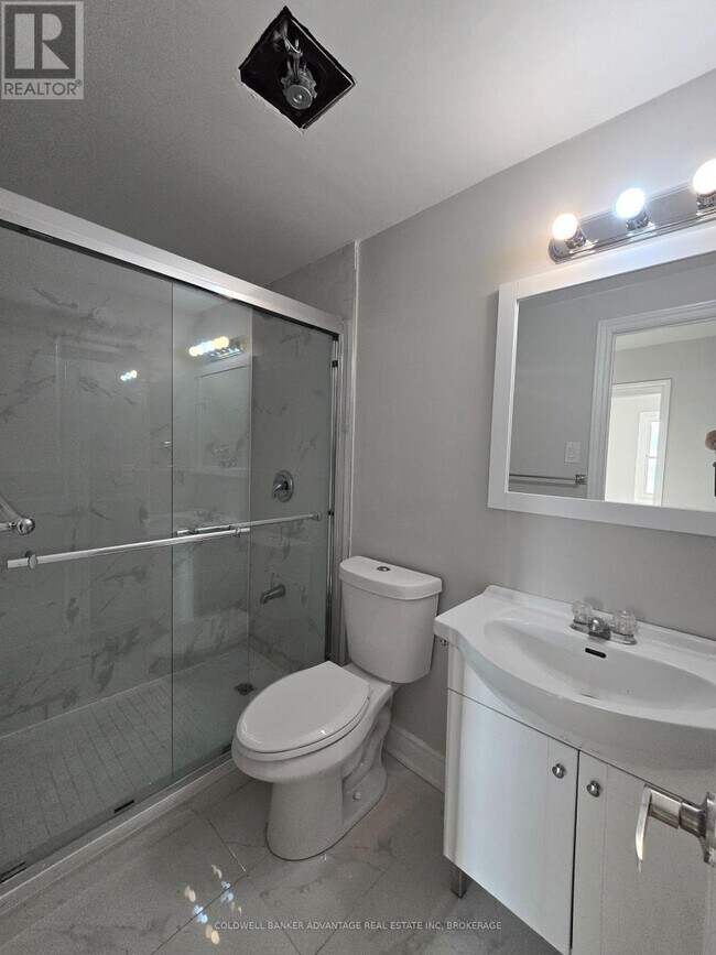 Photo du bâtiment - 936 E Main St