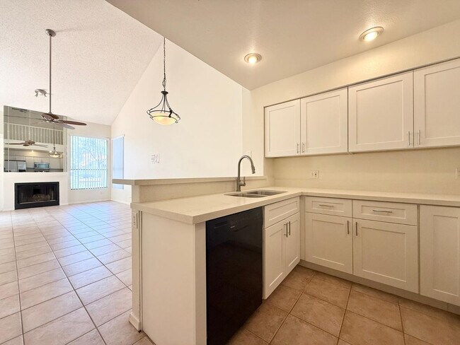 Foto del edificio - 1717 E Union Hills Dr