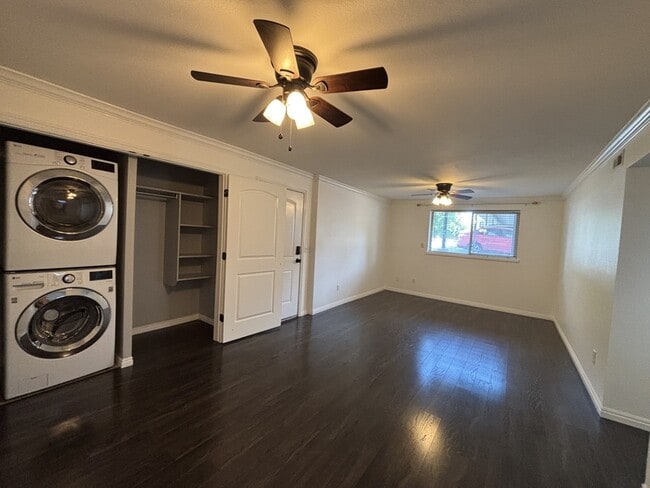 Building Photo - 5700 S 900 E