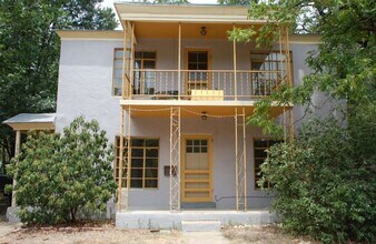 Building Photo - 1302 Kirkwood Rd
