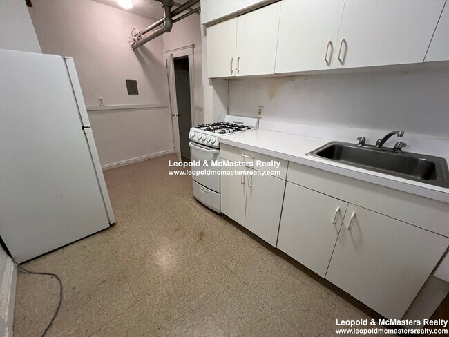 Foto del edificio - 144 Warren St