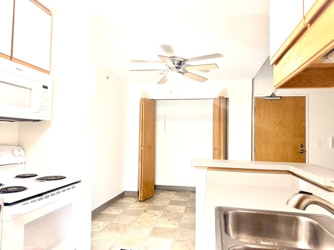 Building Photo - The Terrace at Cedar Glen: Fully Equipped 1–2 BR | 1 Bath | Cross Plains, WI Apartments for Rent ...