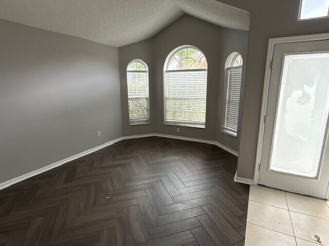 Foto del edificio - 105 Westmoreland Cir