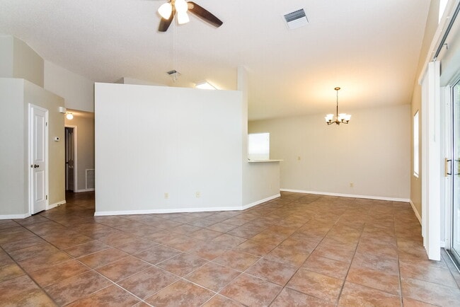 Building Photo - 704 Sand Ridge Dr