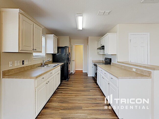 Building Photo - 11247 Country Canyon