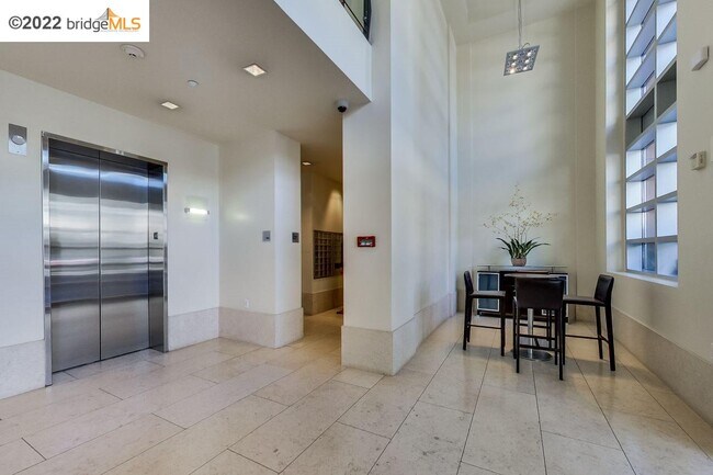 Foto del edificio - 585 9th St