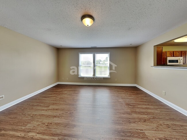 Building Photo - 10639 Inspiration Dr