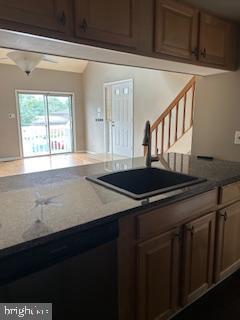 Building Photo - 211 Park Pl Dr