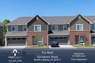 Building Photo - 220 Adams St