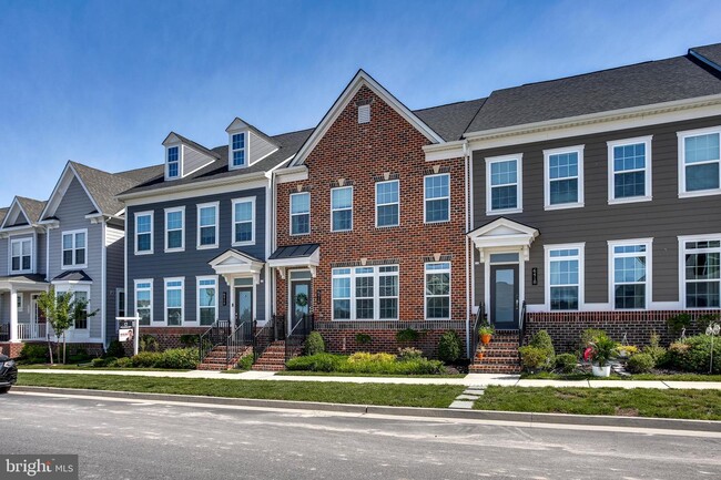 Building Photo - 6416 Greenleigh Ave
