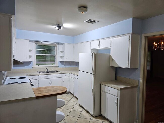 Foto del edificio - 179 W Rosemary Rd