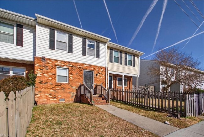 Building Photo - 226 Greenbrier Ave