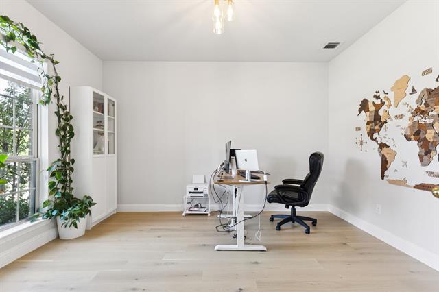 Foto del edificio - 5208 Shadetree St