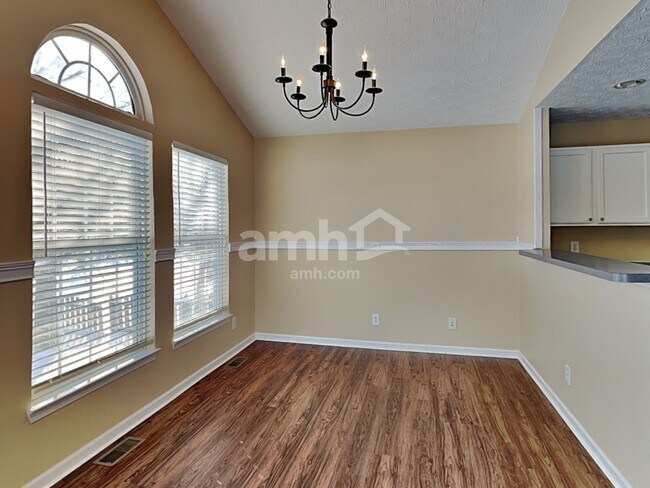 Foto del edificio - 5954 Courtney Pl