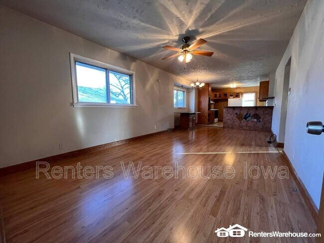 Foto del edificio - 2614 Woodland Ave