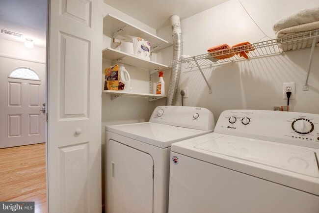 Foto del edificio - 10605 Summer Oak Ct