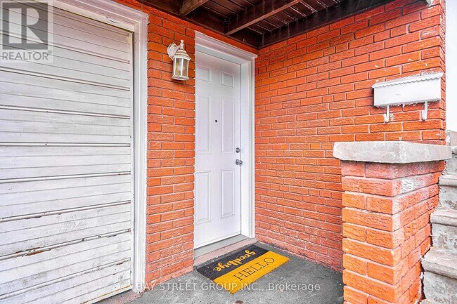 Building Photo - 780 Greenore Rd