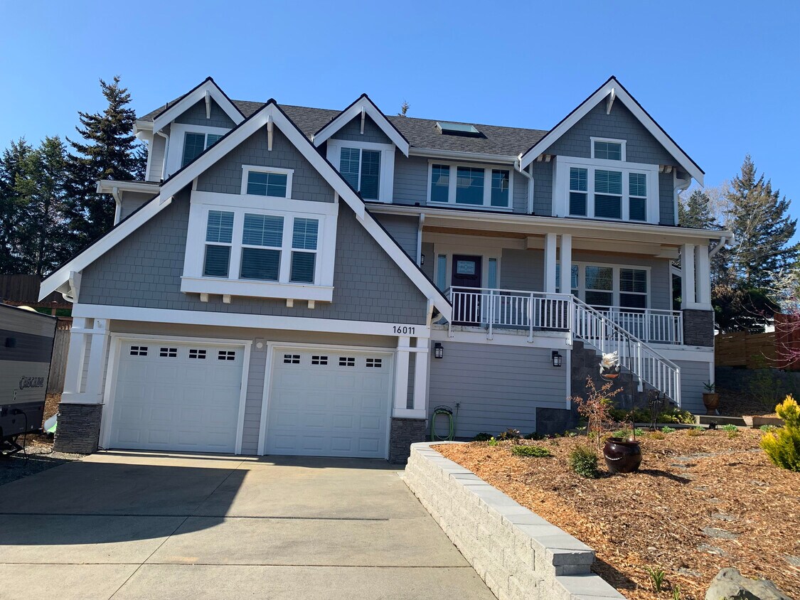16011 SE 10th St, Bellevue, WA 98008 House Rental in Bellevue, WA