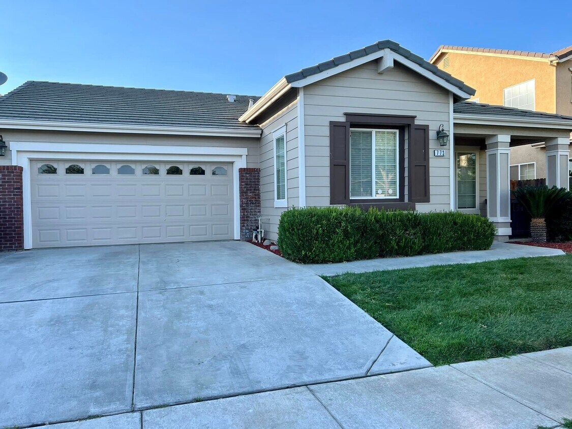 773 Oakwood Ln, Patterson, CA 95363 House for Rent in Patterson, CA