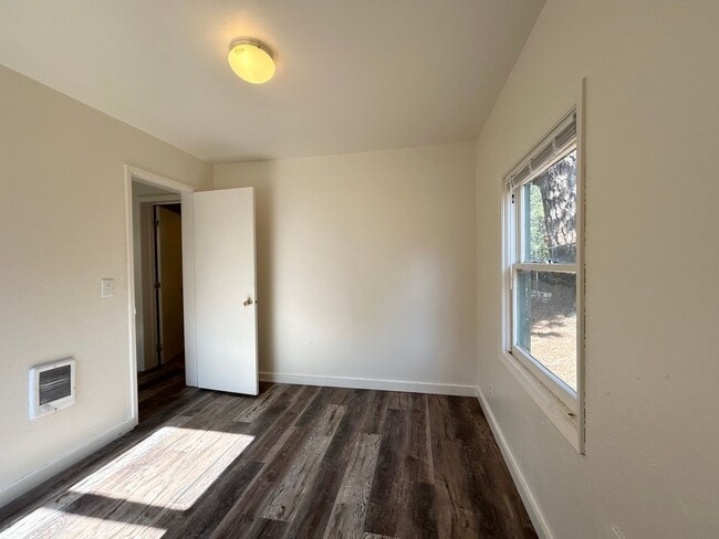 Foto del edificio - Serene 2 Bed, 1 Bath Home