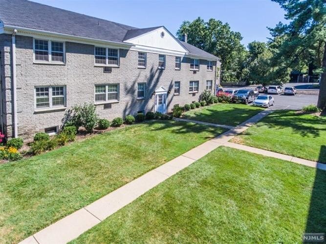 135167 S Maple Ave Unit 161H, Ridgewood, NJ 07450 Apartment for Rent