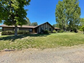 Building Photo - 45368 Pine River Rd