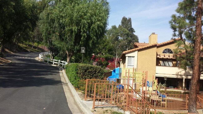 Building Photo - 5320 Silver Canyon Rd