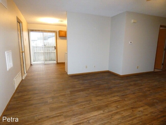 Building Photo - 3 br, 2 bath House - 313 N Zachary St