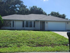 Building Photo - 2950 Rock Creek Dr