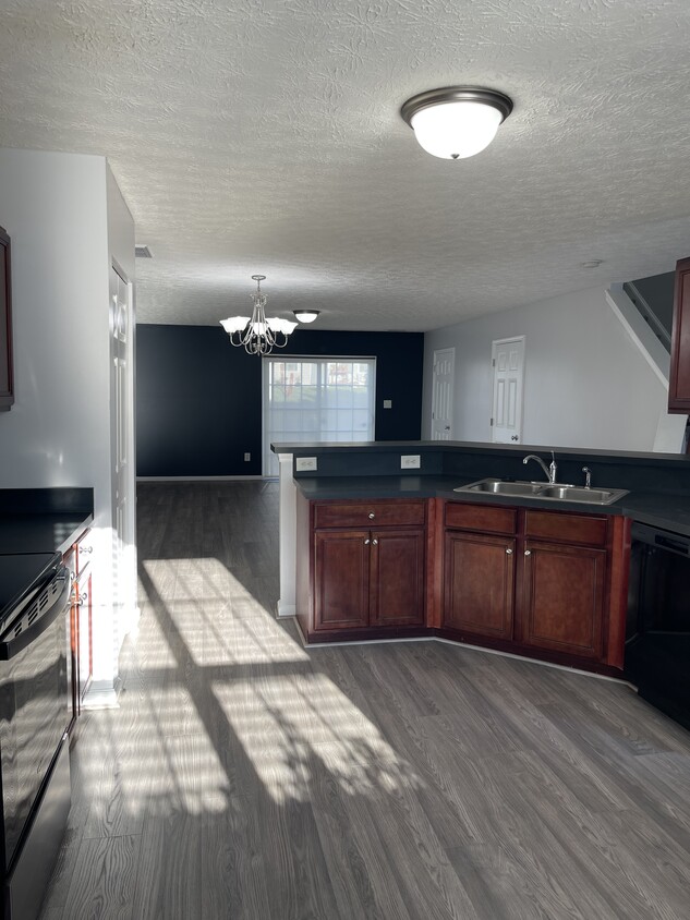 Foto principal - 5226 Malik Dr