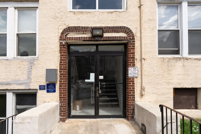 Entrance - 45 Avon Pl