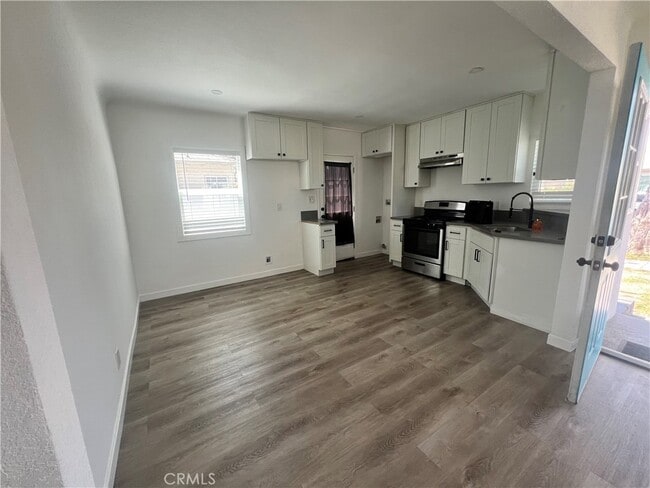 Foto del edificio - 434 E 57th St