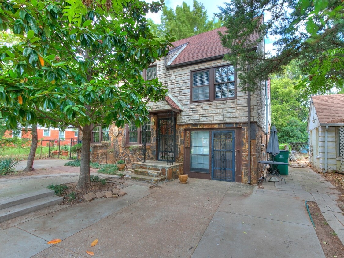 Primary Photo - Miller Addition Tri-Plex - SJ
