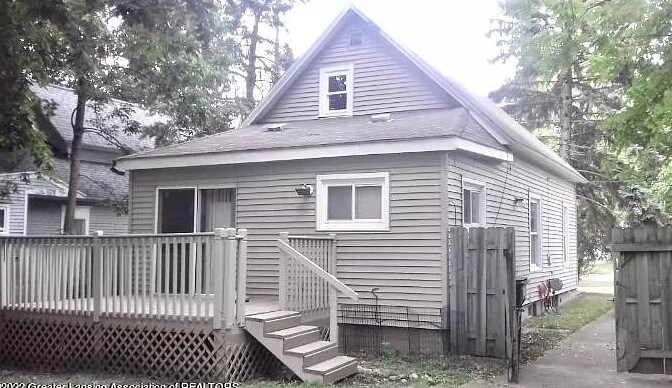 Foto del edificio - 325 W Barnes Ave