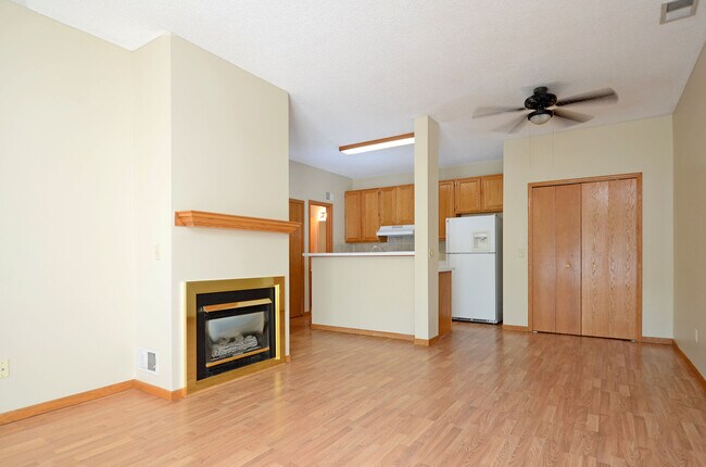 Foto del edificio - Beautiful 2 Bedroom 2 Bathroom in Convenient Woodbury Location!