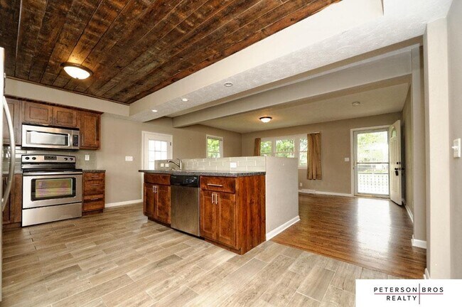 Building Photo - 3109 S 56th St