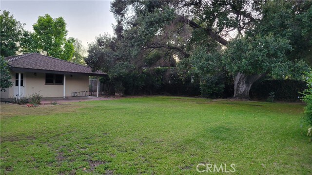 Building Photo - 731 S Santa Anita Ave