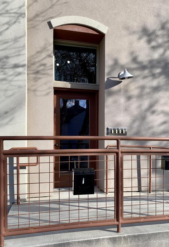 Foto del edificio - 636 Logan St