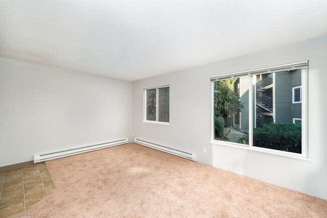 Photo - 1st Month FREE!!! 1 Bedroom minutes away from Downtown! Pets OK! House