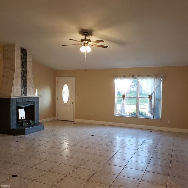 Foto del edificio - 3 br, 2 bath House - 1142 Viking Dr