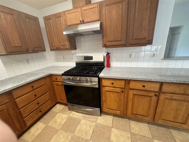 Building Photo - 11922 Sulphur Springs Dr
