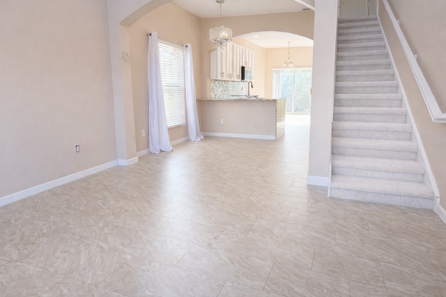 Building Photo - 819 Pine Pointe Ln